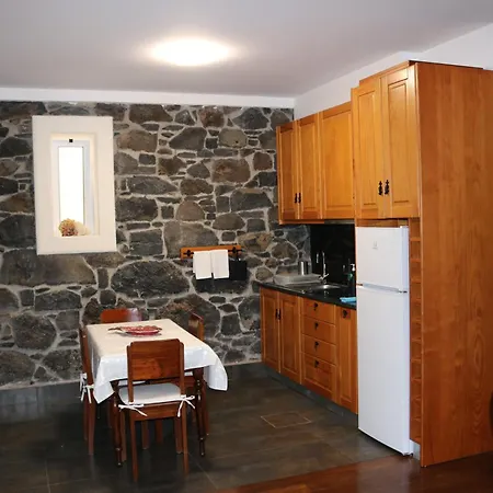 Refugio Do Santa كالهيتا