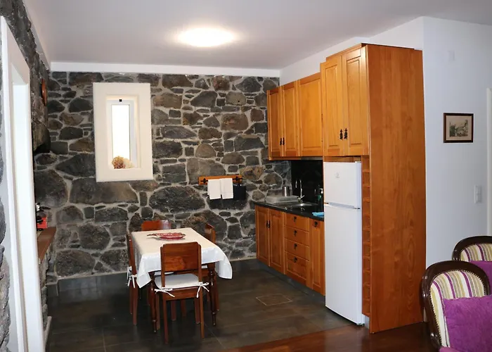 Refugio Do Santa Calheta (Madeira)